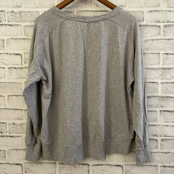 Women’s Disney Parks 2020 four park logo gray long sleeve sweatshirt XL - Picture 2 of 7